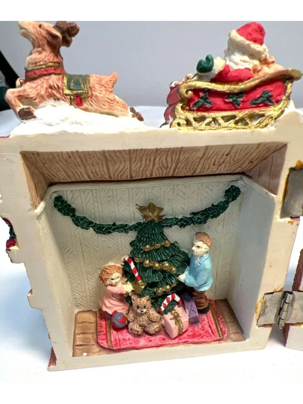 Hinged Holiday Panoramas Santas House With Sleigh & Reindeer Christmas Decor